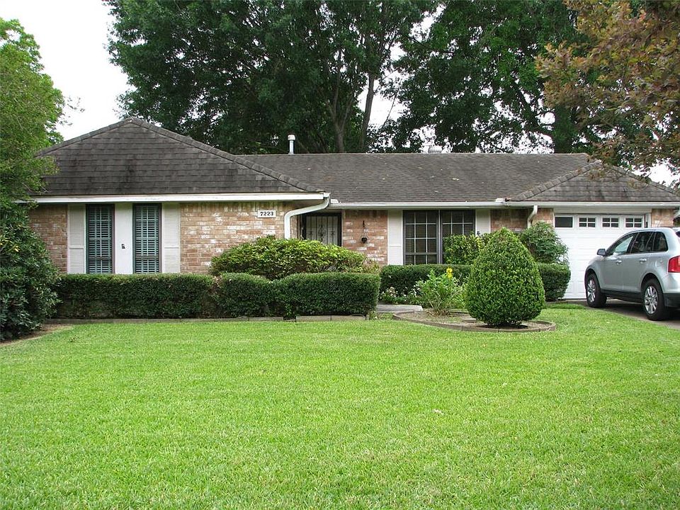1st image of 7223 Yellow Pine Dr
