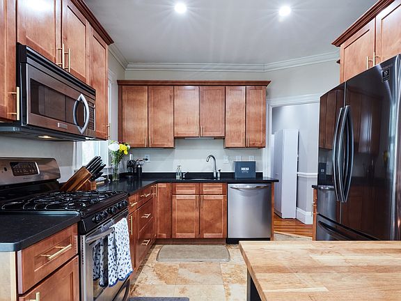 5th image of 47 Rosemont St #1