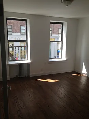 Rented by Waverly Realty Associates | media 10