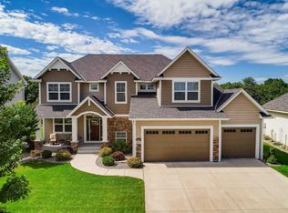 4281 Parkview Ln, Anoka, MN 55303