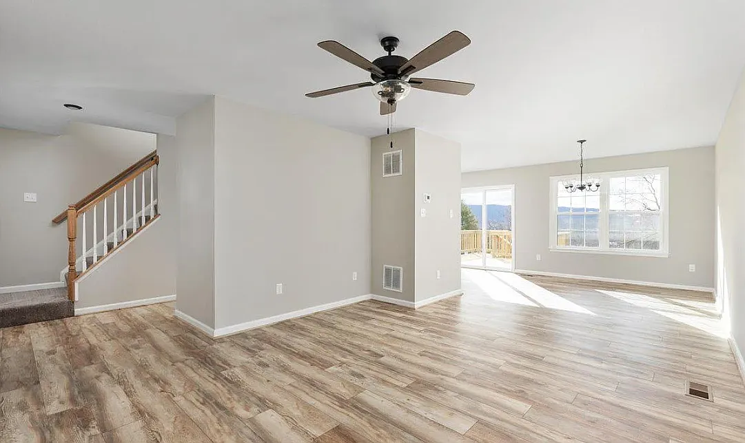 207 S Loudoun St — Photo 4