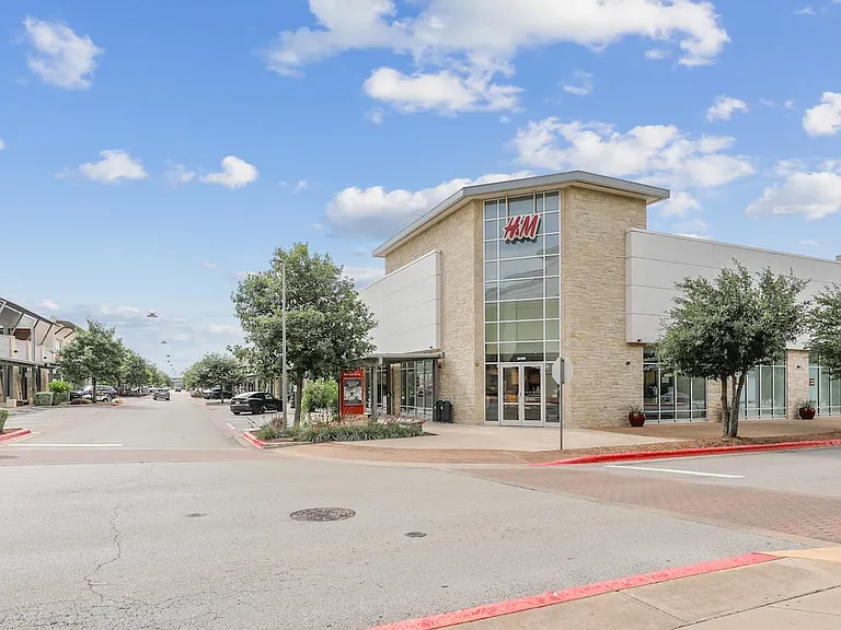 Near from Hill Country Galleria with shopping, dining, entertainment options