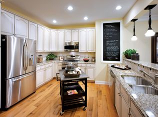 815 Regency Dr, Fishkill, NY 12524