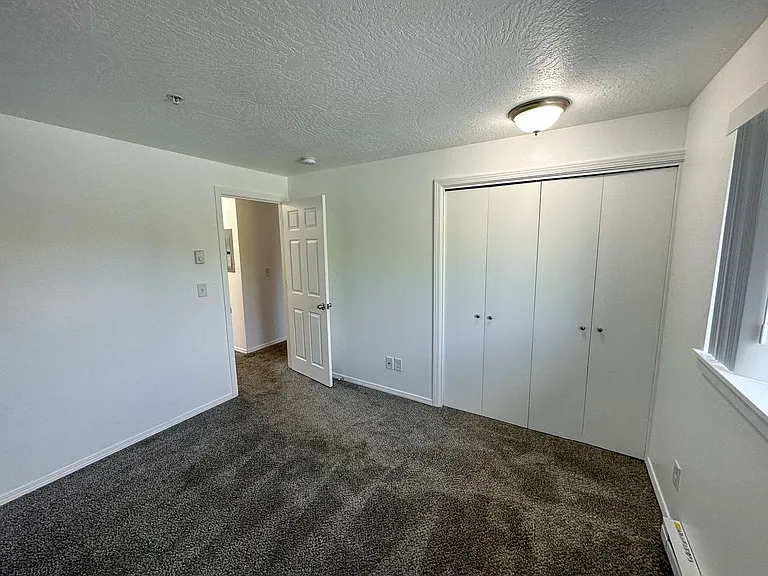 3446-3462 Hadley St NE — Photo 15