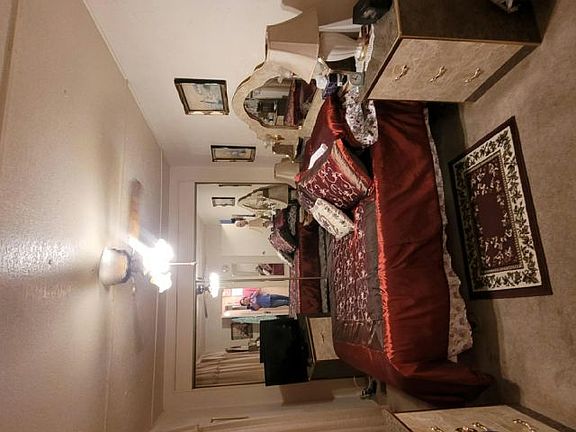 3rd image of 2038 Palm St Space 262