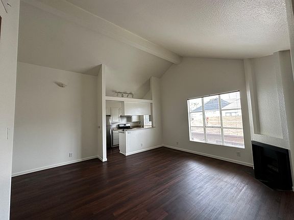 3rd image of 2532 S Centinela Ave APT 5