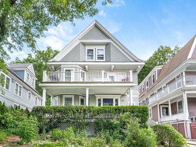 115 Westbourne Ter #1, Brookline, MA, 02446