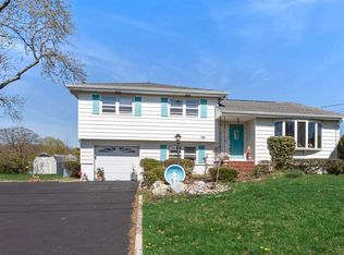 1511 Ratzer Rd, Wayne, NJ 07470