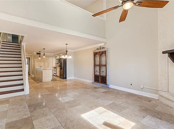 2nd image of 15 Jacqueline Ct #15