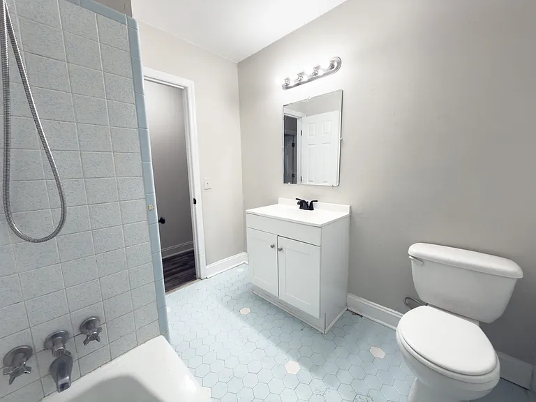 1533 N Avalon Cir — Photo 10