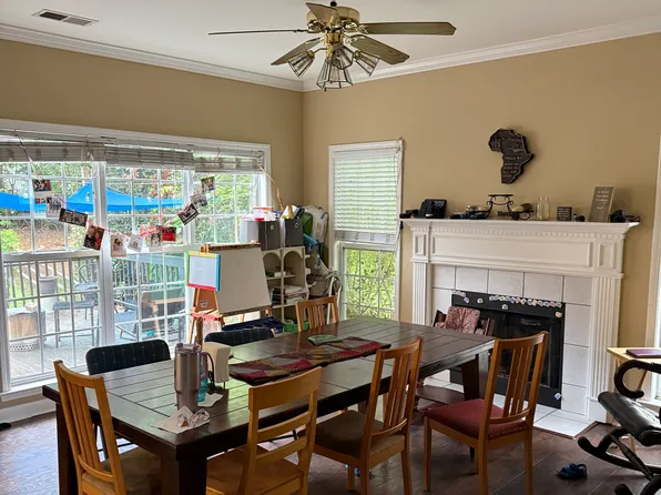 1540 Moonstone Dr, Matthews, NC 28105