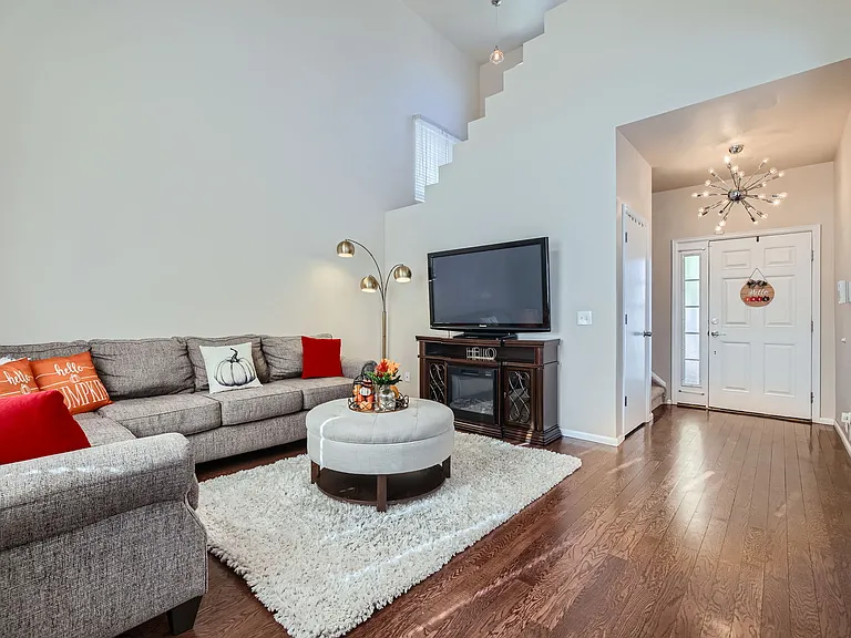 9355 Pony Gulch Way — Photo 2
