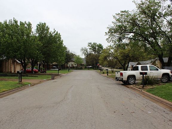 5th image of 6959 Crabtree Ln