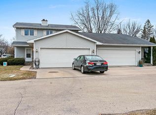 2302 Redtail Dr, Neenah, WI 54956