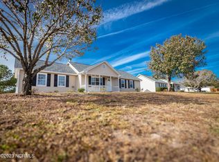 310 Josie Ct, Hubert, NC 28539