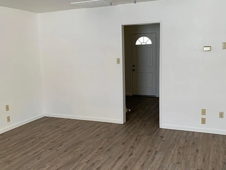 3834 Stoddard Ave — Photo 13