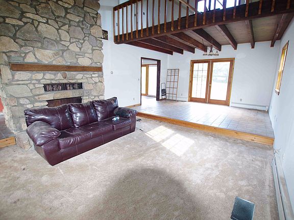 Additional Living Room