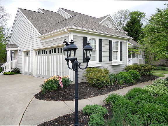 3rd image of 2067 Harcourt Estates Dr