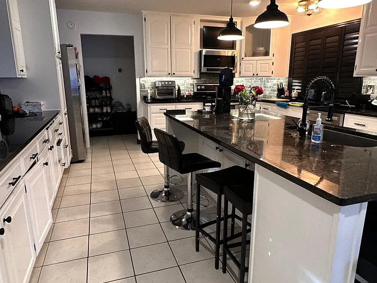 7 Stratton Ln — Photo 42