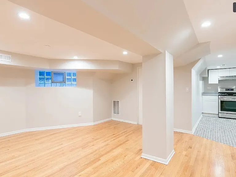 2139 N Sedgwick St #G — Photo 2