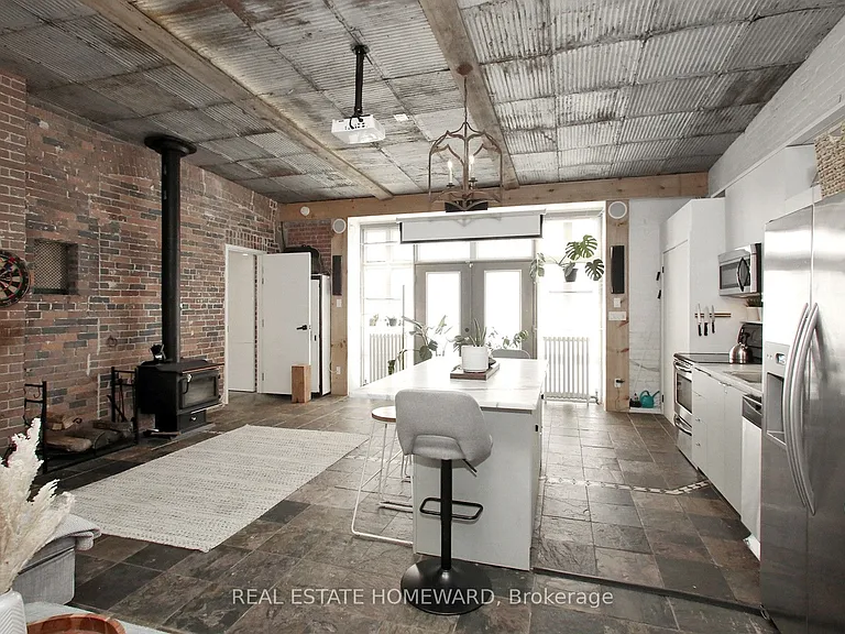 147 Boston Ave — Photo 1
