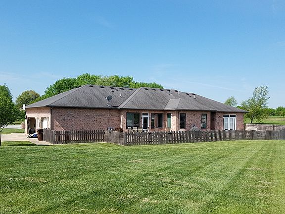 3rd image of 1408 Four Winds Dr