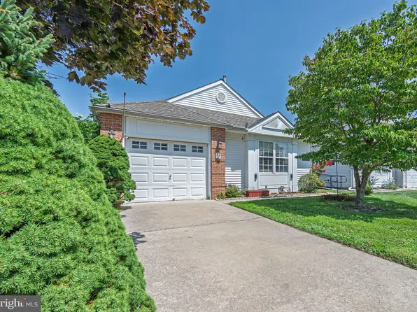 713 Barbados Dr, Williamstown, NJ 08094