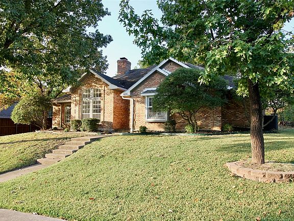3rd image of 2024 Meadowview Dr