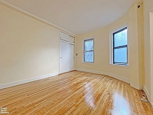 4th image of 245 W 75th St APT 5D