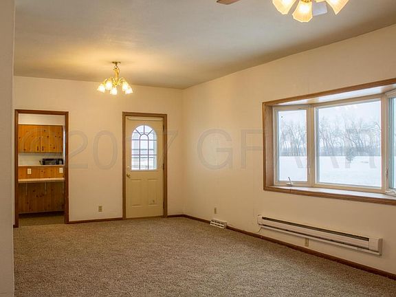 4th image of 1544 31st St NE