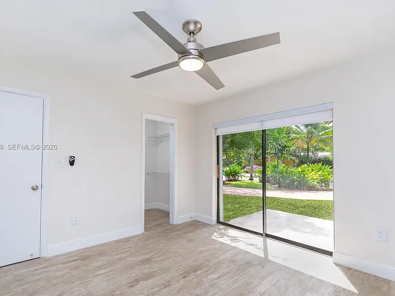 310 Harbor Ct — Photo 19