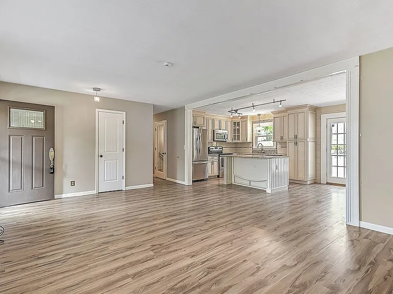 206 Sequoyah Dr — Photo 10
