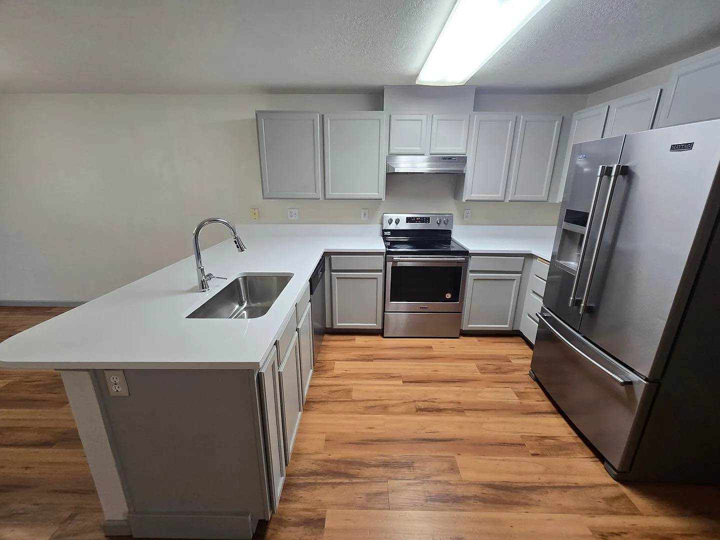 Charming, bright and super clean home ~ 1317 sq ft, SW Redmond — Photo 4