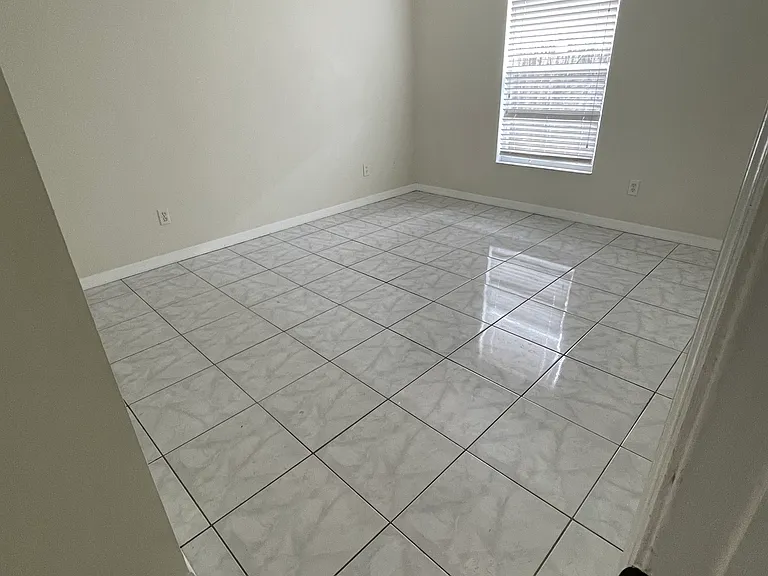 3917 Kimball Ave — Photo 3