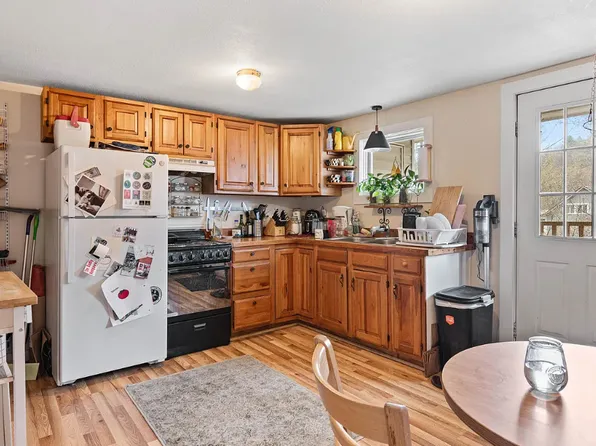93 Stowe St #1, Waterbury, VT 05676