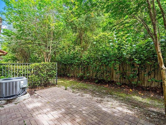 5th image of 4074 Devenshire Ct #4074