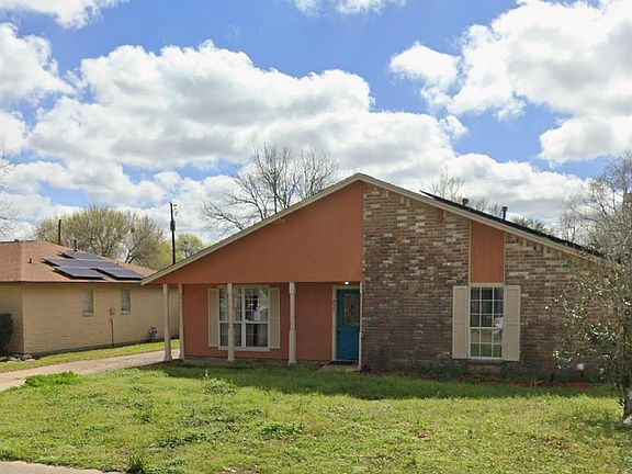 2nd image of 252 Bastrop St