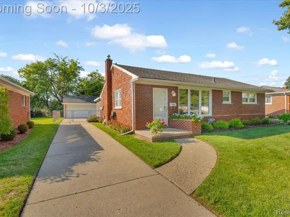 35233 Orangelawn St, Livonia, MI 48150