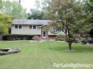 4 Kerschner Ln, East Brunswick, NJ 08816