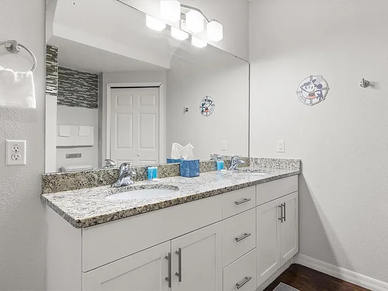5356 Diplomat Ct #107 — Photo 32