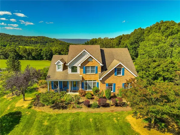 63 Long Rd, Lenhartsville, PA 19534
