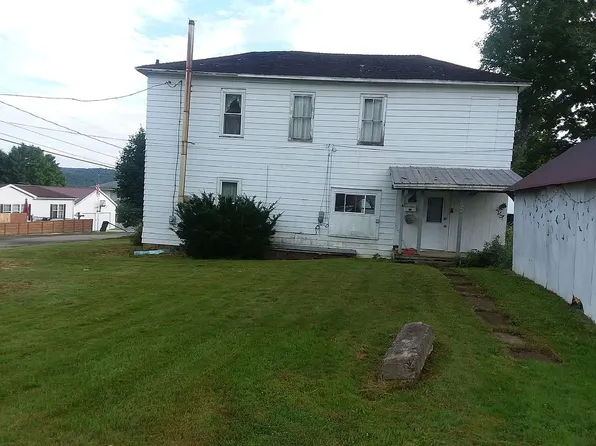 19 Anchor St, Clarendon, PA 16313