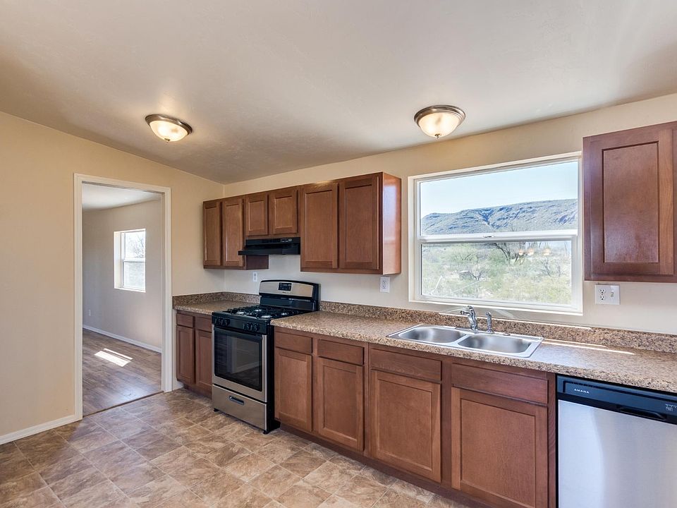 1st image of 3241 W Via San Andrea