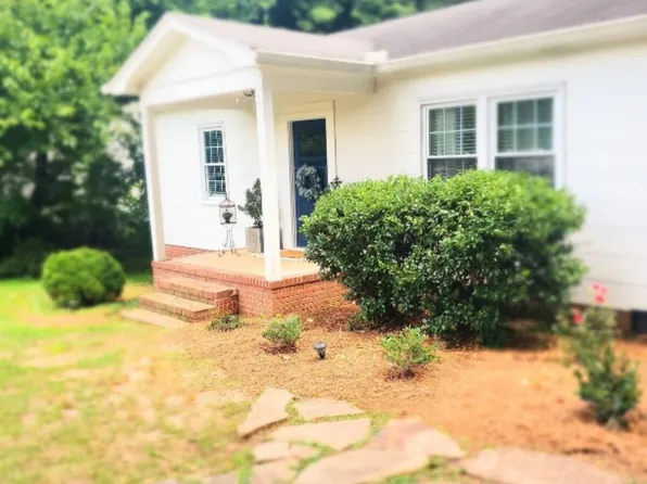 25 McElhaney Rd, Travelers Rest, SC 29690