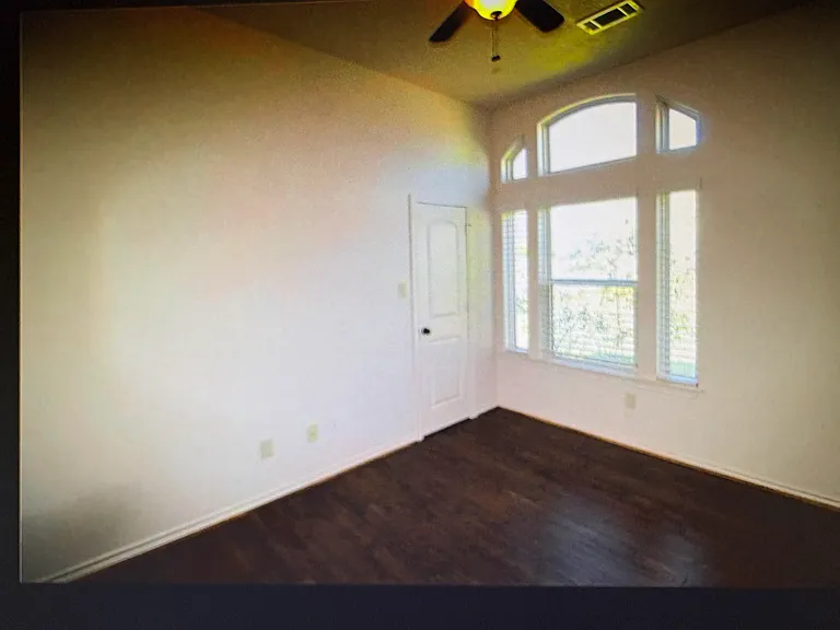 10911 Hillside Dr — Photo 8