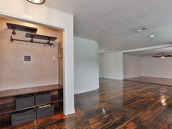 4th image of 114 Persimmon Ln