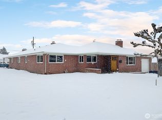 221 N 42nd Ave #A & B, Yakima, WA 98908
