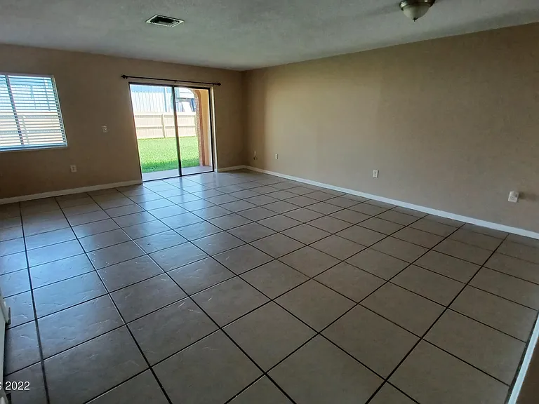 174 San Juan Cir — Photo 41