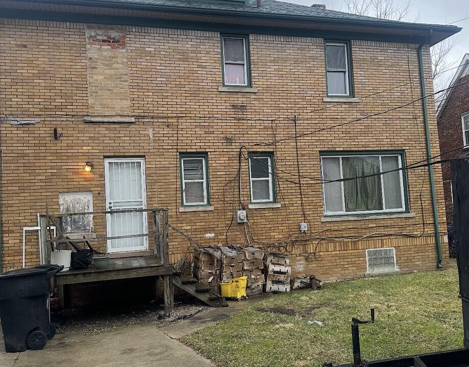 2nd image of 1926 Oakman Blvd