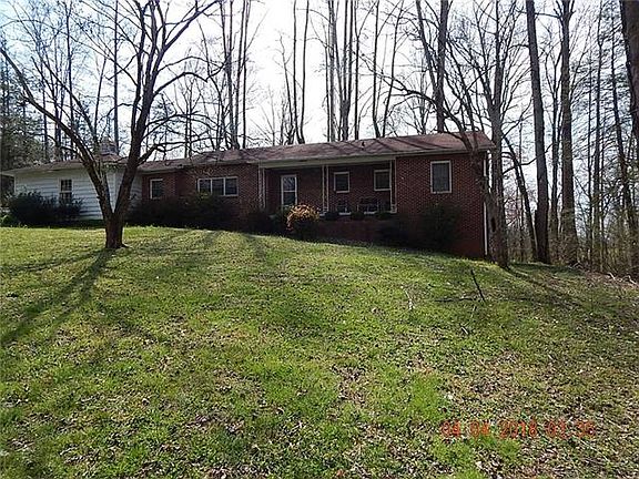 3rd image of 330 Tremont Park Dr SE
